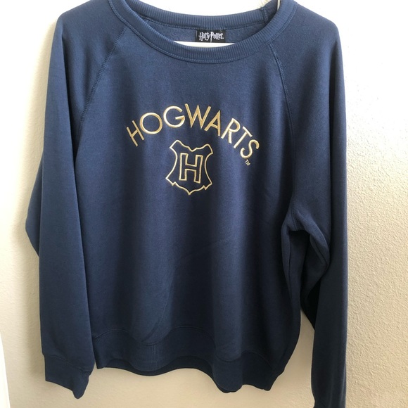 Harry Potter Hogwarts Sweatshirt!! Authentic New!! - Picture 3 of 3